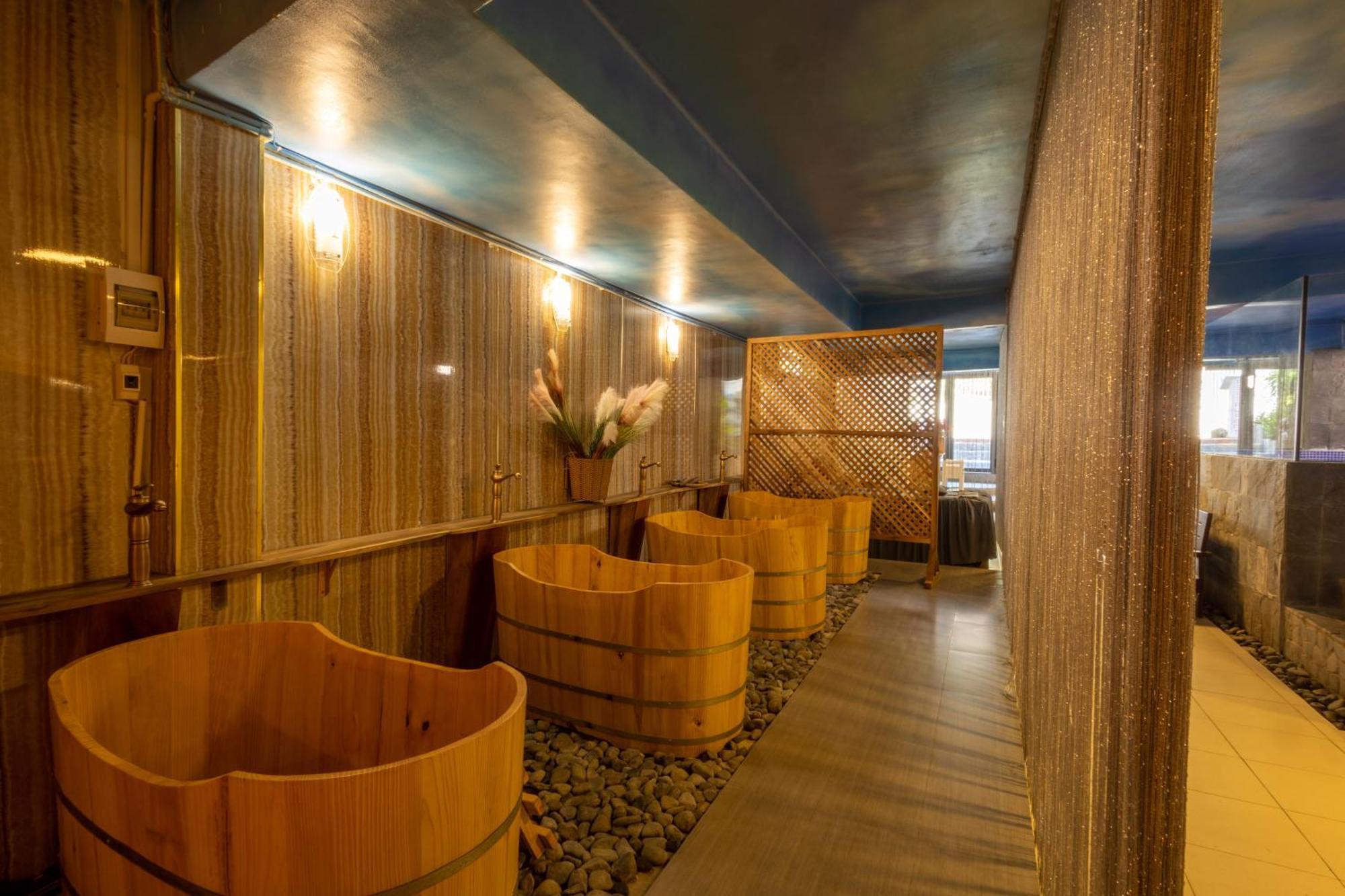 T&T Hotel And Spa 두옹 동 외부 사진
