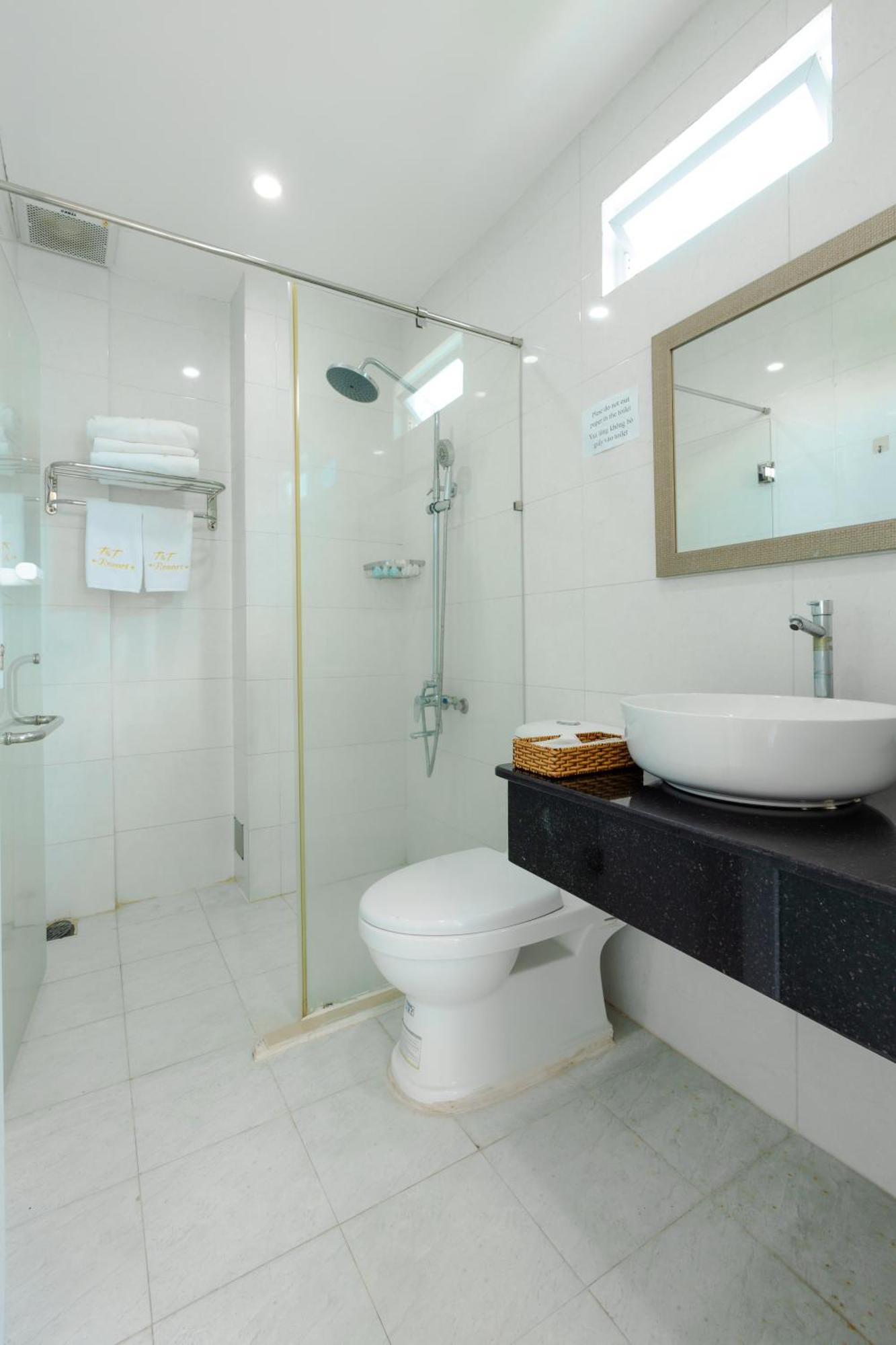 T&T Hotel And Spa 두옹 동 외부 사진