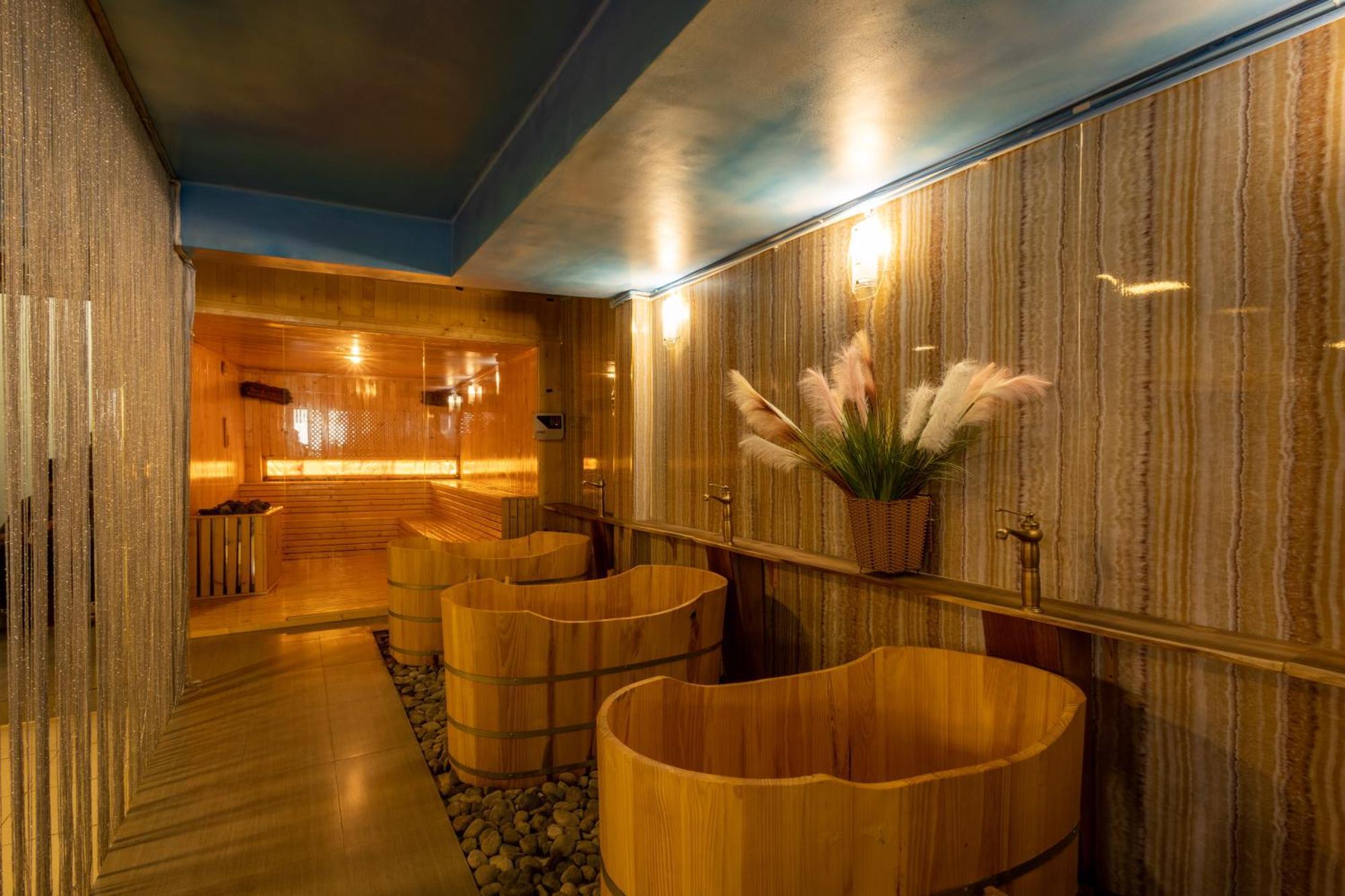 T&T Hotel And Spa 두옹 동 외부 사진