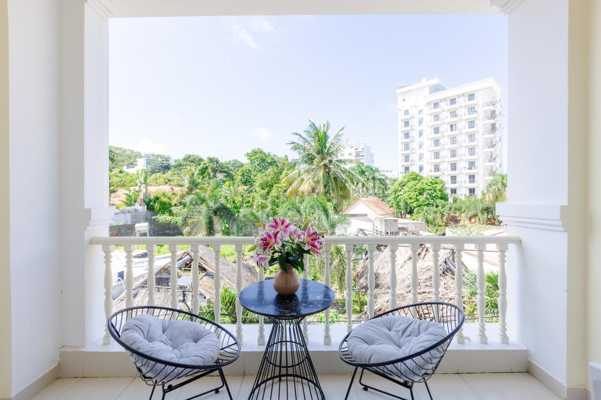 T&T Hotel And Spa 두옹 동 외부 사진